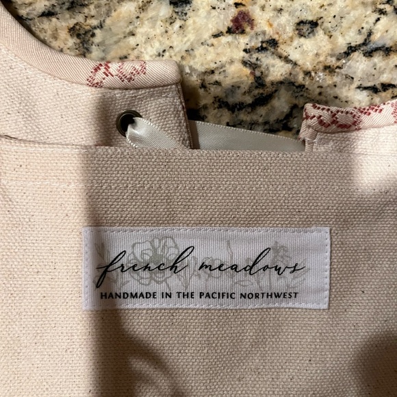 Gorgeous custom made French Meadows Regency Corset in Dusty Pink - Picture 6 of 9